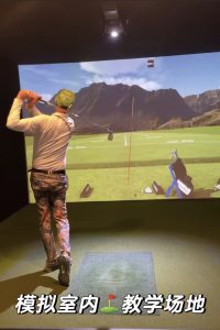 Downtown Vancouver golf coaching 温哥华市中心室内模拟高尔夫教学